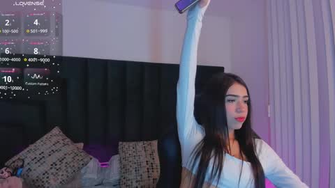 Snapshot of faloonroussel chatting on 7, 10, 2025 Faloon online show from 7, 10, 2025
