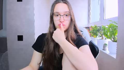 Snapshot of fancy_bunny chatting on 23, 4, 2026 fancy bunny online show from 23, 4, 2026