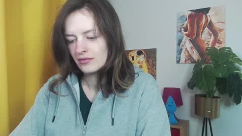 Nadine online show from 17, 11, 2025