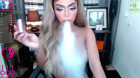 Snapshot of fantacyoflove chatting on 5, 4, 2026 YASI online show from 5, 4, 2026