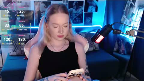 Snapshot of fantasy_lisa chatting on 4, 8, 2026 Lisa online show from 4, 8, 2026