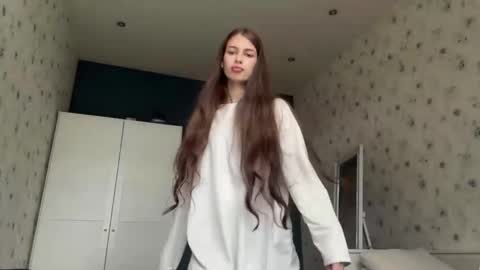 Snapshot of farahgramm chatting on 27, 10, 2025 Luna online show from 27, 10, 2025