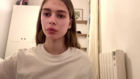 Snapshot of farahgramm chatting on 26, 4, 2026 Luna online show from 26, 4, 2026