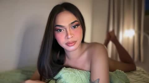Snapshot of farrahmoanx chatting on 10, 5, 2026 farrahmoanx online show from 10, 5, 2026