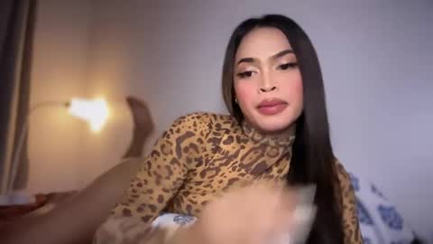 Snapshot of farrahmoanx chatting on 10, 6, 2026 farrahmoanx online show from 10, 6, 2026