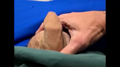 Snapshot of fartinmymouthplz chatting on 13, 10, 2025 fartinmymouthplz online show from 13, 10, 2025