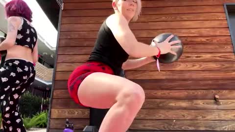 Snapshot of fatalgoth chatting on 21, 4, 2026 Lily Waifu online show from 21, 4, 2026