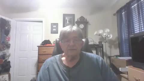 Snapshot of fatdickad chatting on 8, 4, 2026 fatdickad online show from 8, 4, 2026