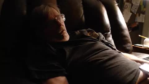 Snapshot of fatdickad chatting on 13, 4, 2026 fatdickad online show from 13, 4, 2026