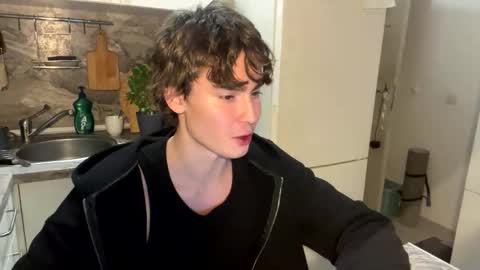 Snapshot of faustfrost chatting on 25, 11, 2025 Faust online show from 25, 11, 2025