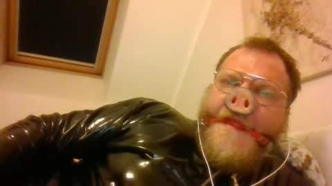 Snapshot of fckcbacc89 chatting on 18, 6, 2026 Horny Fat Boy online show from 18, 6, 2026