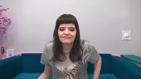 Snapshot of feelsgoodwoman chatting on 19, 6, 2026 Laura online show from 19, 6, 2026
