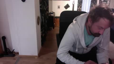 feetkissboy online show from 9, 11, 2025