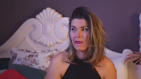 FeliciaKrige online show from 4, 3, 2025