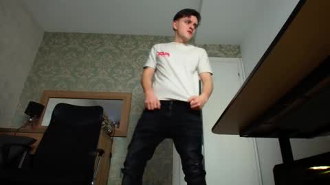 Snapshot of felixstark chatting on 31, 10, 2025 FelixStark online show from 31, 10, 2025