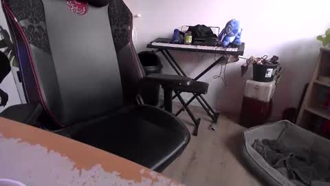 Snapshot of fem_alice_louis_dom chatting on 1, 4, 2026 fem_alice_louis_dom online show from 1, 4, 2026