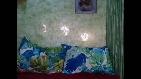 Snapshot of feminine_tsx chatting on 9, 12, 2024 feminine_tsx online show from 9, 12, 2024