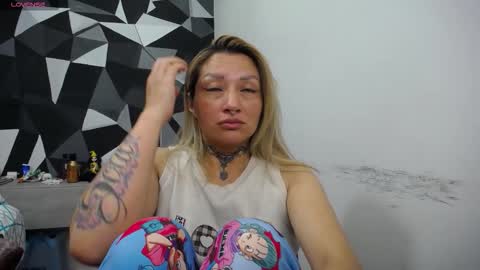 Snapshot of fenix_purple chatting on 11, 9, 2025 FENIX online show from 11, 9, 2025