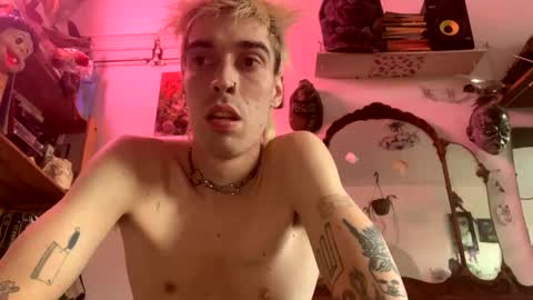 Snapshot of feral_twink69 chatting on 14, 9, 2025 Jess online show from 14, 9, 2025