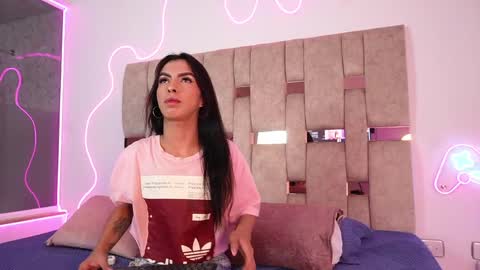 fernanda_thail_ online show from 13, 4, 2026