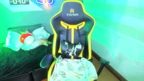 Fernanda Diaz online show from 4, 1, 2025