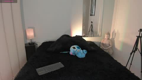 FERNANDA online show from 17, 4, 2026