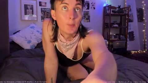 Snapshot of fernydew chatting on 13, 6, 2026 Fern next stream 430pm Monday PST online show from 13, 6, 2026