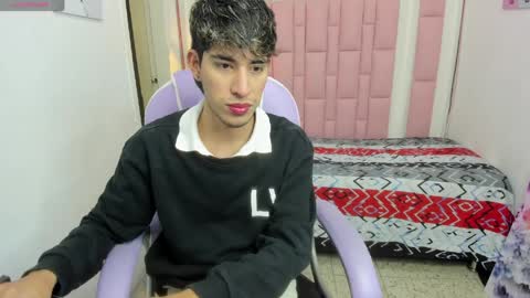 Snapshot of ferphoenix_ chatting on 9, 4, 2026 FER PHOENIX online show from 9, 4, 2026