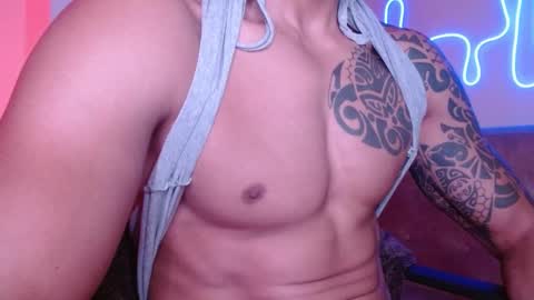 Snapshot of festbody1 chatting on 5, 1, 2025 Festbody1 online show from 5, 1, 2025