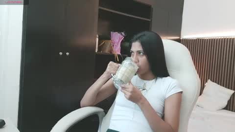 Snapshot of ffreyja_ chatting on 11, 4, 2026 Freyja online show from 11, 4, 2026