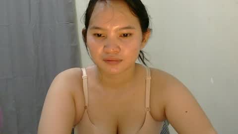 Snapshot of fhwilloughbyxx chatting on 1, 7, 2026 fhwilloughbyxx online show from 1, 7, 2026