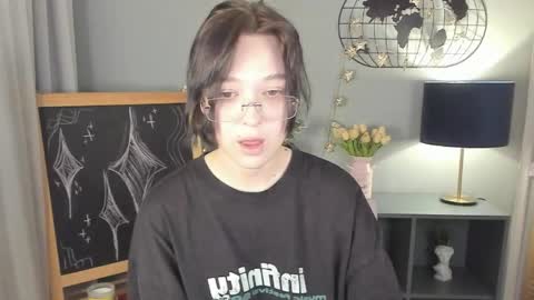 Snapshot of fiamoory chatting on 11, 4, 2026 fiamoory online show from 11, 4, 2026