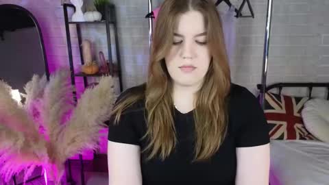 Kim  online show from 21, 10, 2025