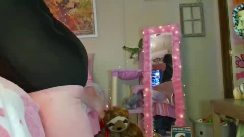 Snapshot of fieryminx67 chatting on 27, 9, 2025 fieryminx67 online show from 27, 9, 2025