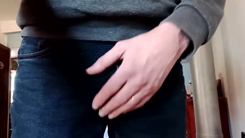 fifi010203 online show from 12, 1, 2025