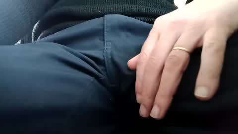 fifi010203 online show from 1, 2, 2025