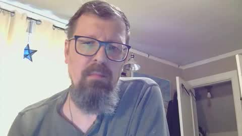 Snapshot of figuredraw chatting on 22, 4, 2026 figuredraw online show from 22, 4, 2026