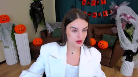 Snapshot of finalaccord chatting on 28, 10, 2025 Amanda online show from 28, 10, 2025