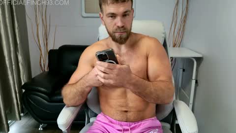 Snapshot of finch93 chatting on 5, 4, 2026 Nick online show from 5, 4, 2026