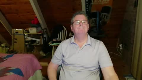 Snapshot of finderfiner chatting on 4, 4, 2026 finderfiner online show from 4, 4, 2026