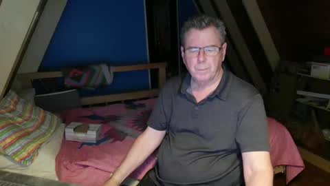 Snapshot of finderfiner chatting on 25, 4, 2026 finderfiner online show from 25, 4, 2026