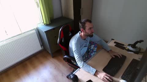 Snapshot of findo1991 chatting on 5, 1, 2025 Jane and Findo online show from 5, 1, 2025