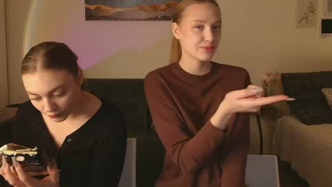 Snapshot of findweyout chatting on 23, 3, 2026 findweyout online show from 23, 3, 2026