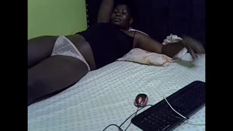 Snapshot of fine_nes chatting on 8, 3, 2025 fine_nes online show from 8, 3, 2025