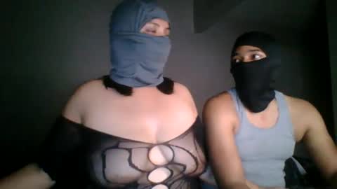 Snapshot of fineassmexican2224 chatting on 21, 9, 2025 fineassmexican2224 online show from 21, 9, 2025