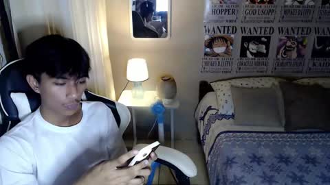 Snapshot of fineboii_rey18 chatting on 29, 4, 2026 fineboii_rey18 online show from 29, 4, 2026