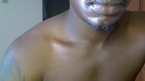 Snapshot of fineebony chatting on 4, 4, 2026 HOT AND SWEET online show from 4, 4, 2026