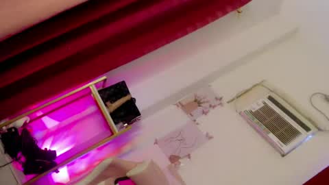 Snapshot of finest_drieax chatting on 5, 7, 2026 finest_drieax online show from 5, 7, 2026