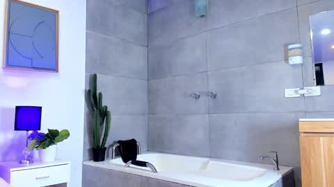 Snapshot of finnky1 chatting on 25, 1, 2025 finnky1 online show from 25, 1, 2025