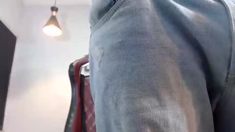 Snapshot of fire_boy69 chatting on 17, 11, 2025 fire_boy69 online show from 17, 11, 2025